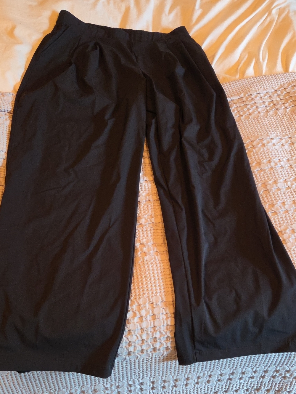 Uniqlo Black Wide-Leg Women's Pants